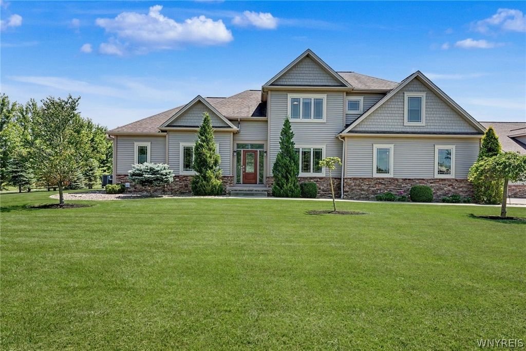 House in Akron, New York, United States 1 - 18452473