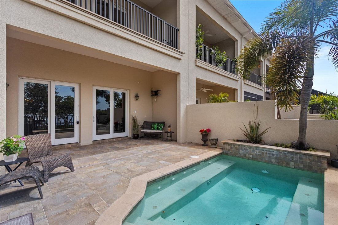 Townhouse in St. Petersburg, Florida, United States 5 - 18449243