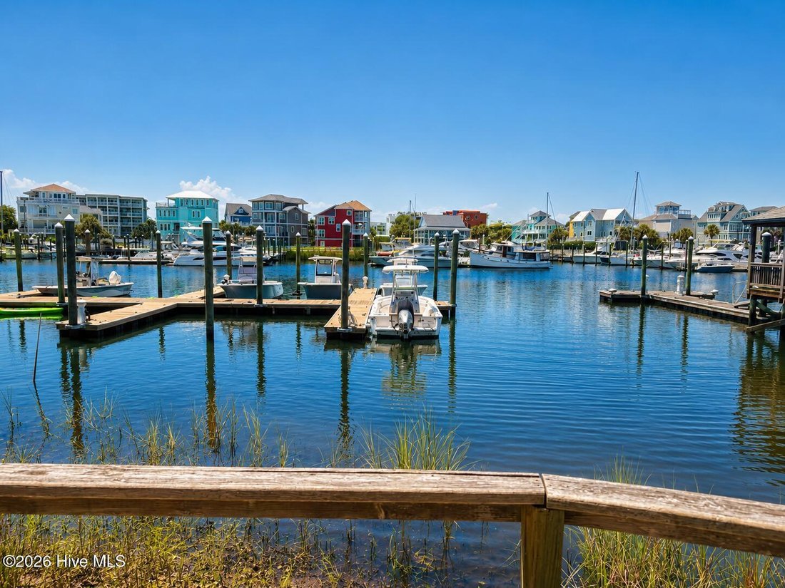 Condo in Carolina Beach, North Carolina, United States 3 - 18450332