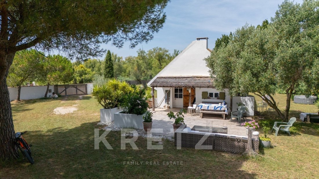 House in Saintes-Maries-de-la-Mer, Provence-Alpes-Côte d'Azur, France 4 - 18451466