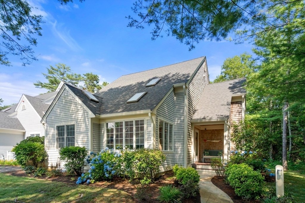 Condo in Mashpee, Massachusetts, United States 1 - 18451340