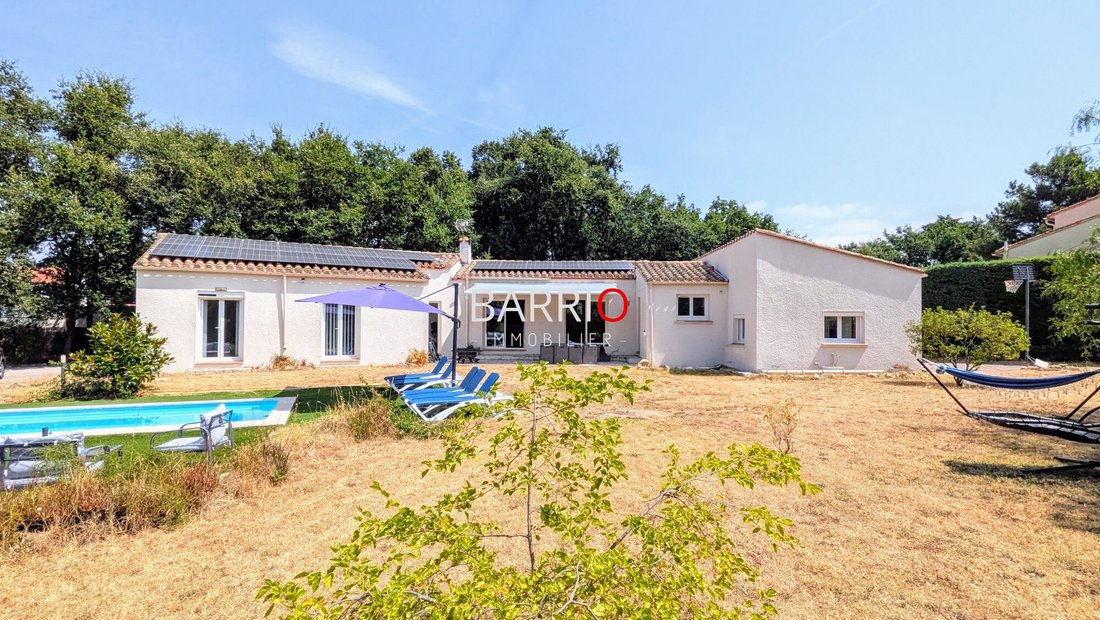 Villa in Laroque-des-Albères, Occitania, France 2 - 18452560