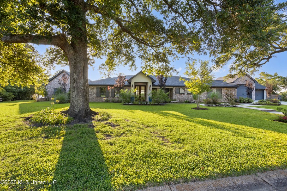 House in Biloxi, Mississippi, United States 1 - 18445871