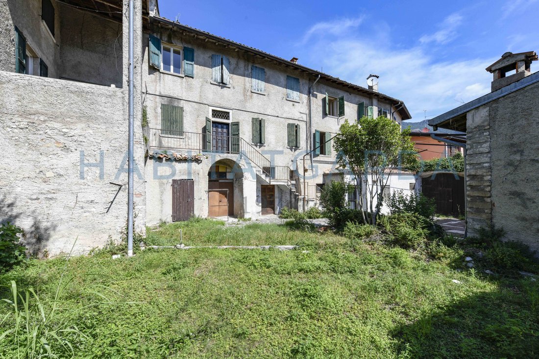 Gargnano, Lombardy, Italy 2 - 18452186