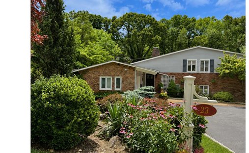 House in East Norwich, New York, United States 1