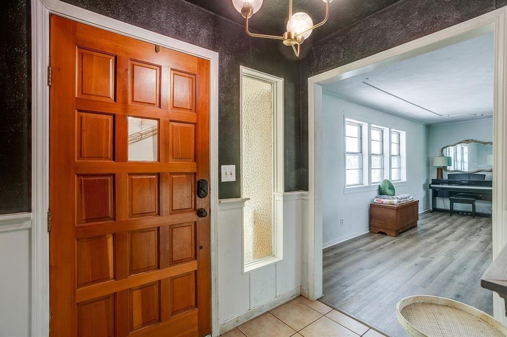 House in Granbury, Texas, United States 5 - 18451010