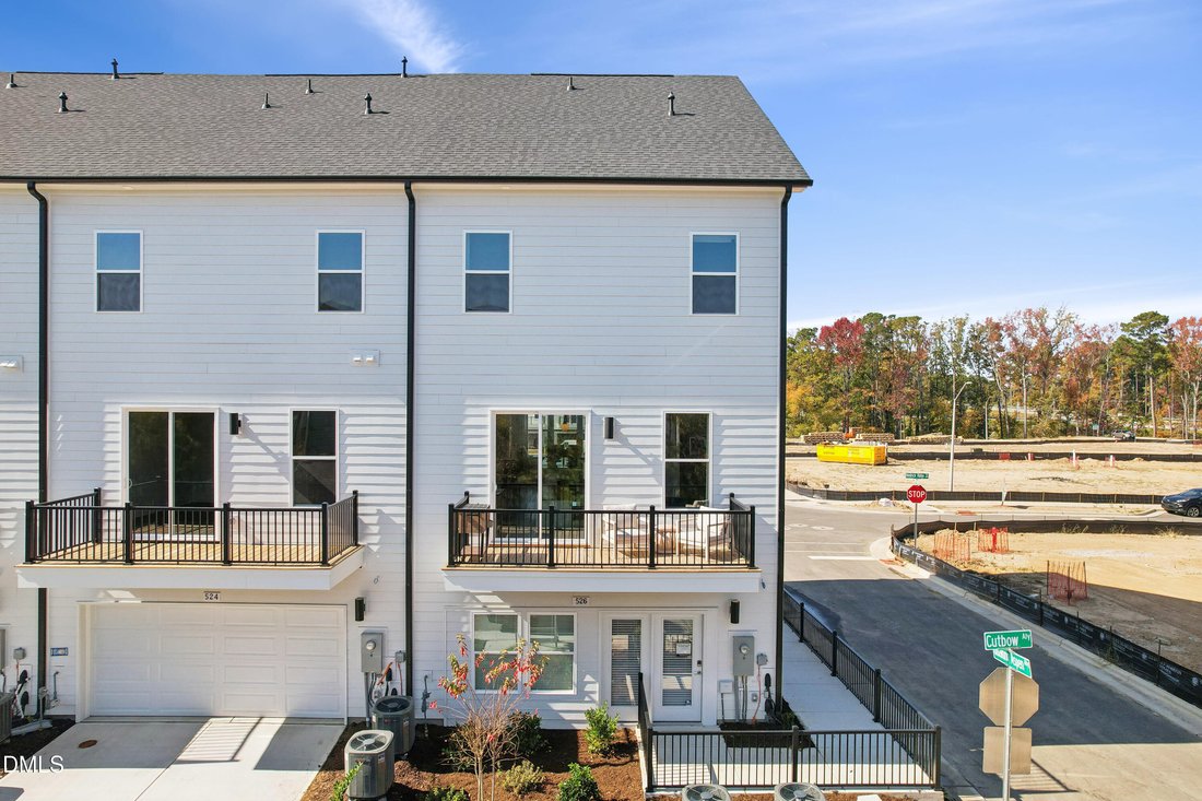 Townhouse in Cary, North Carolina, United States 3 - 18450338