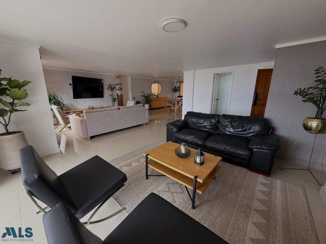 Apartment in Medellín, Antioquia, Colombia 4 - 18447236