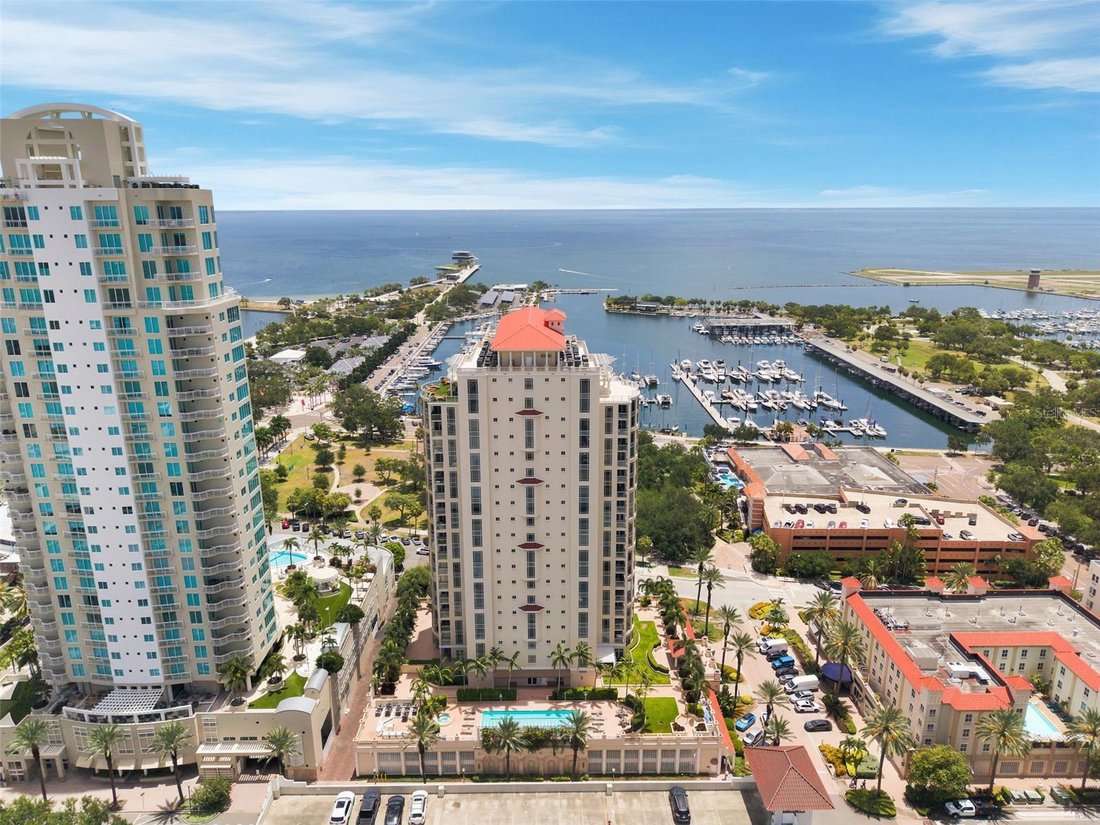 Condo in St. Petersburg, Florida, United States 2 - 17698757
