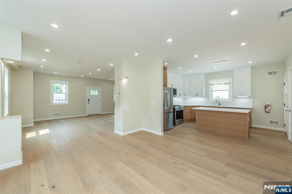 House in Wayne, New Jersey, United States 5 - 18450754