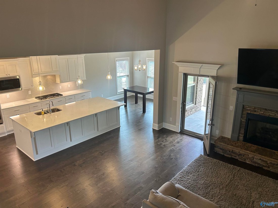 House in Redstone Arsenal, Alabama, United States 4 - 18446652