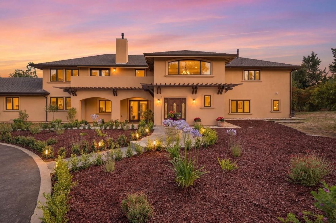 House in Los Gatos, California, United States 1 - 18446523