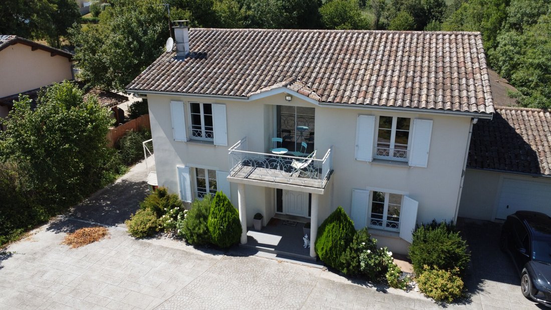 Villa in Saint-Cyr-sur-Menthon, Auvergne-Rhône-Alpes, France 2 - 17656003