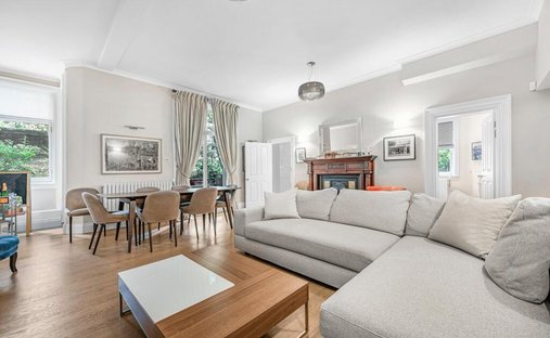 Apartment in Swiss Cottage, Camden, England 1