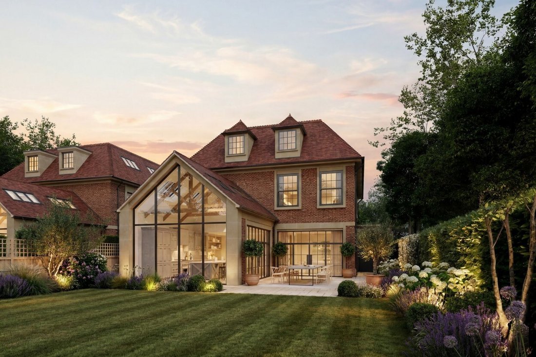 House in Cranleigh, England 3 - 18446111
