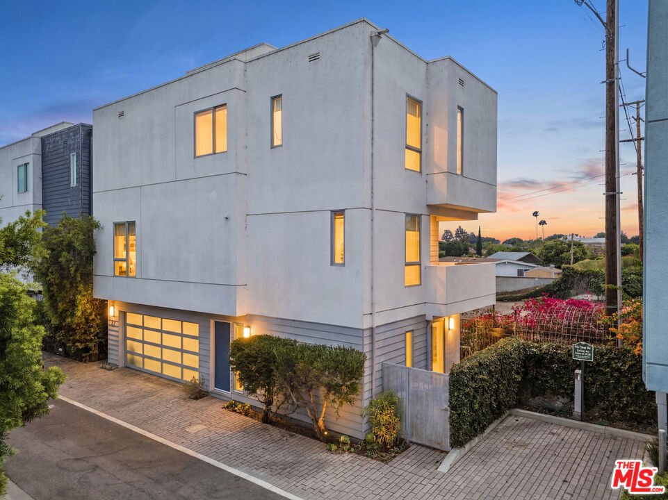 Condo in Los Angeles, California, United States 2 - 18449889