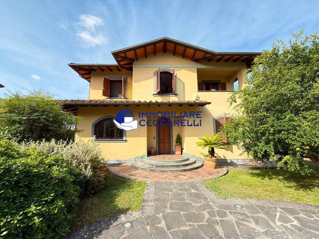 Villa in Mirteto, Massa, Tuscany 1 - 18449704