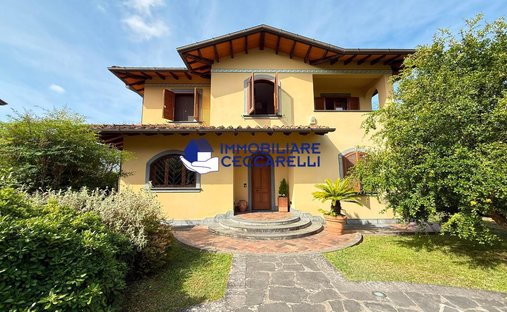 Villa a Mirteto, Massa, Toscana 1