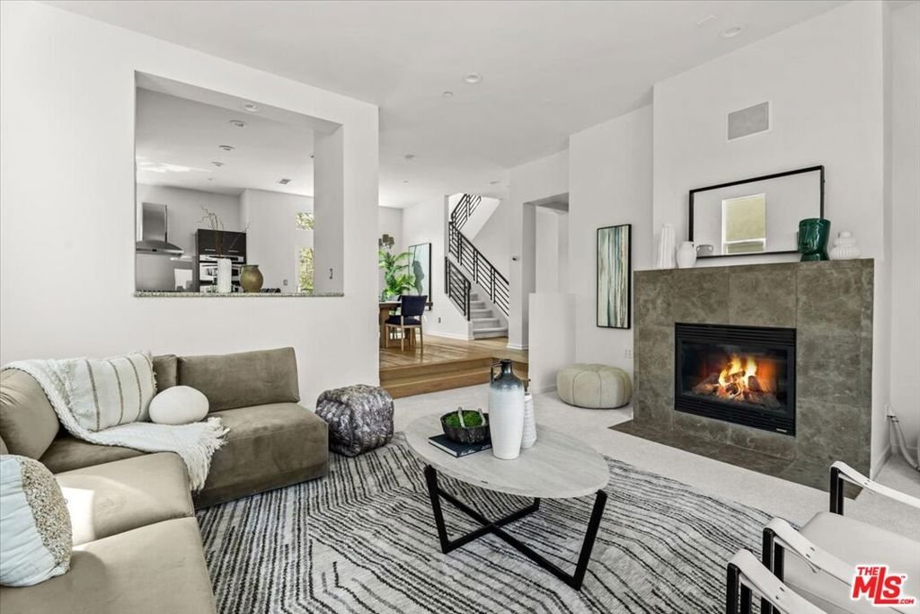 House in Los Angeles, California, United States 2 - 18446263