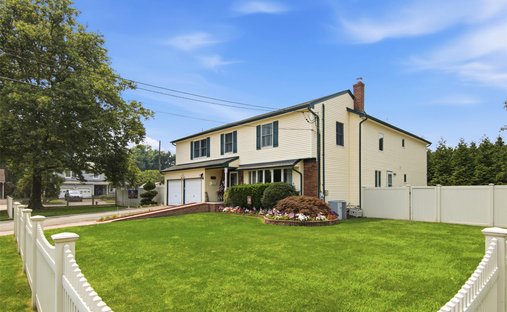 House in Syosset, New York, United States 1