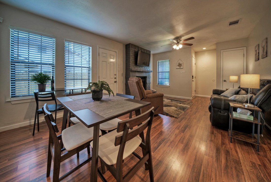Apartment in Round Rock, Texas, United States 5 - 18446668