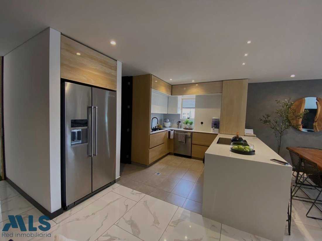 Apartment in Medellín, Antioquia, Colombia 2 - 18446951