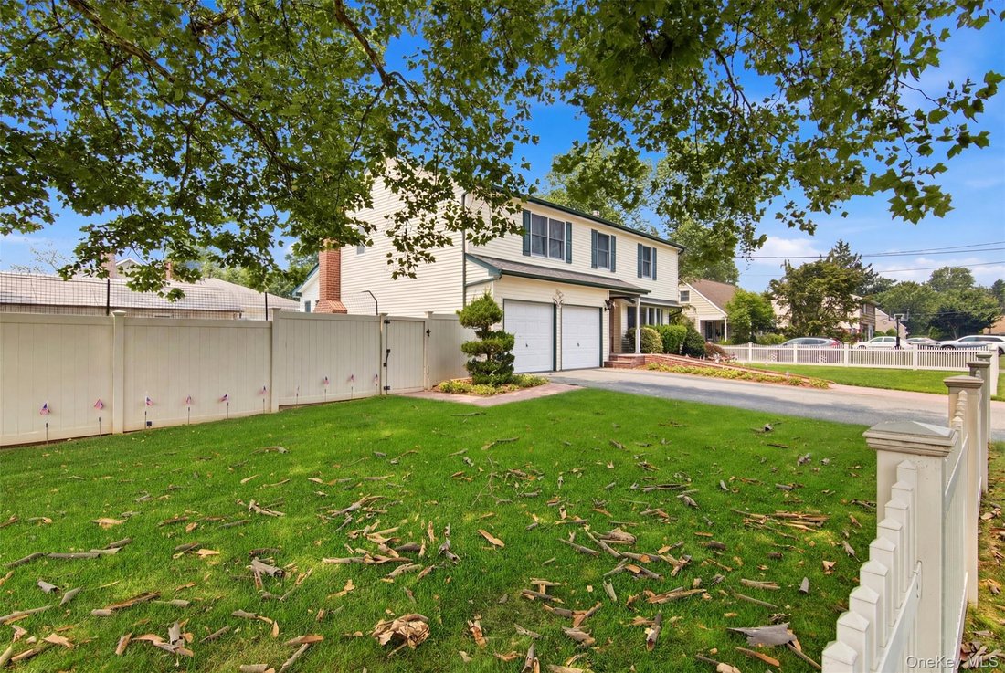 House in Syosset, New York, United States 3 - 18446341