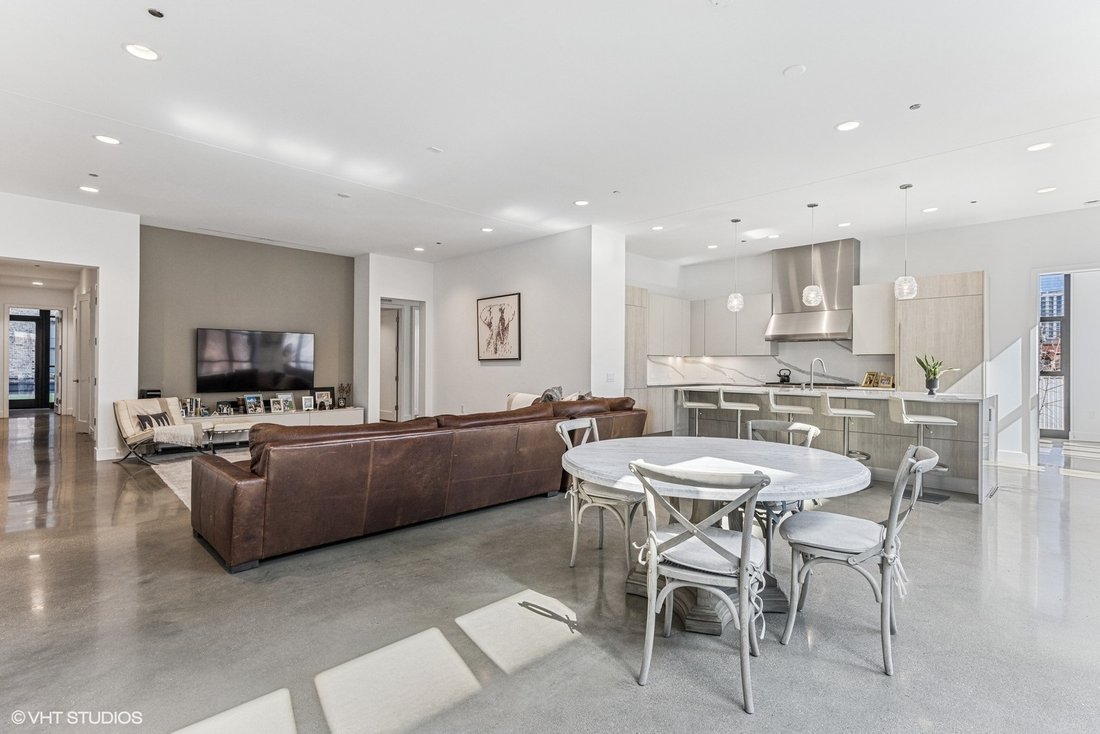 Condo in Chicago, Illinois, United States 3 - 18447105
