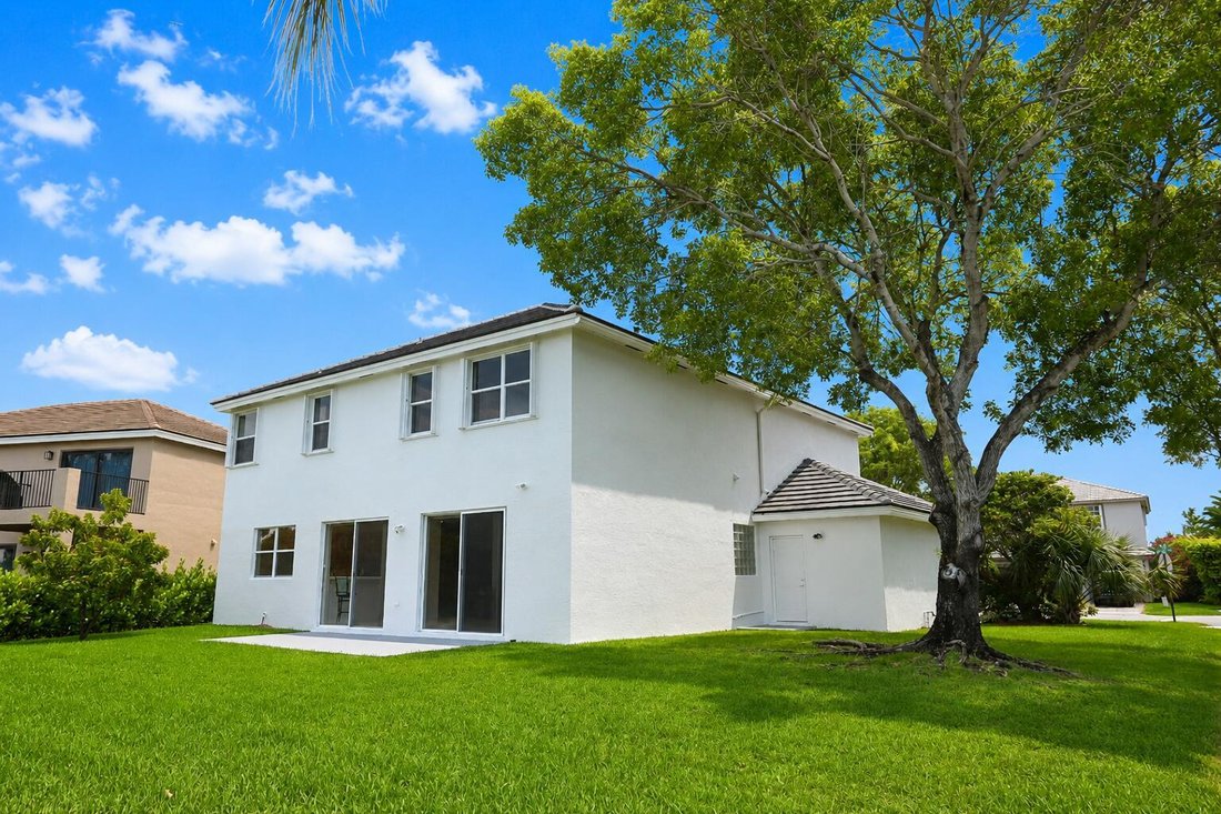 House in Miramar, Florida, United States 3 - 18446713