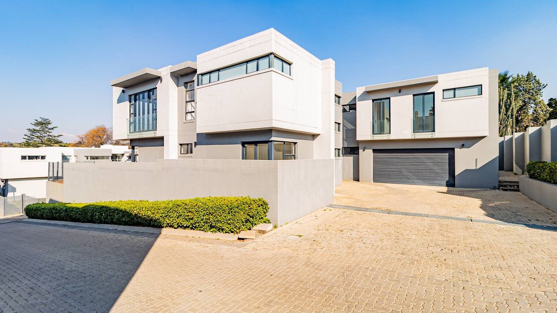 House in Alexandra, Gauteng, South Africa 1 - 18446694