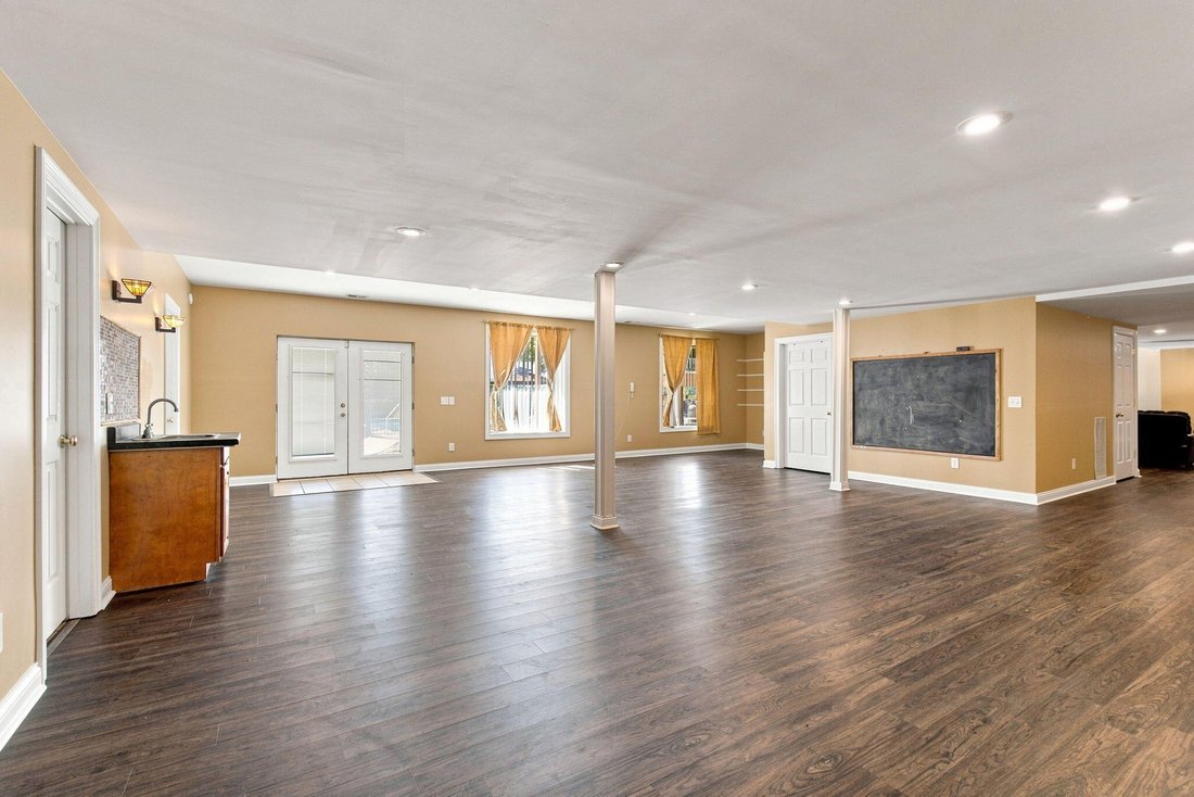 House in Nicholasville, Kentucky, United States 3 - 18446313