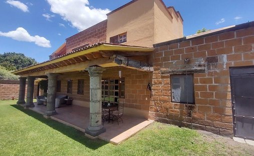 House in Juriquilla, Querétaro, Mexico 1