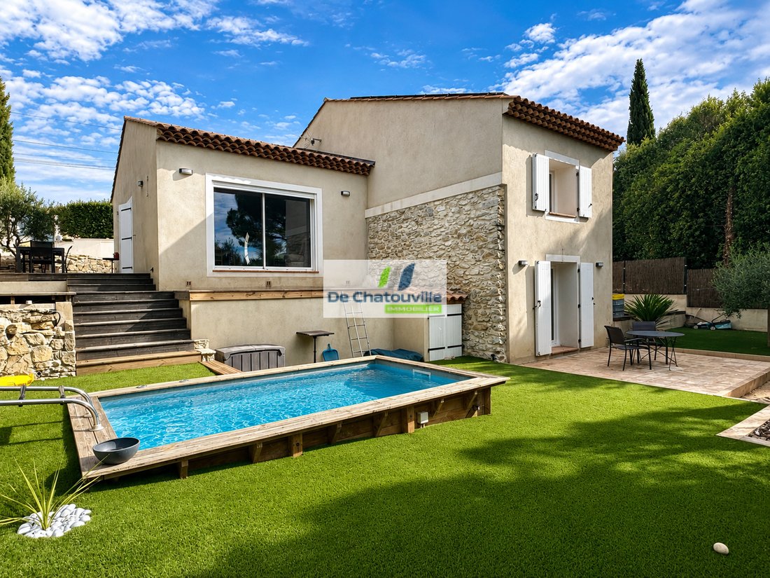 Villa in Centre Ville, Le Beausset, France 1 - 18447483