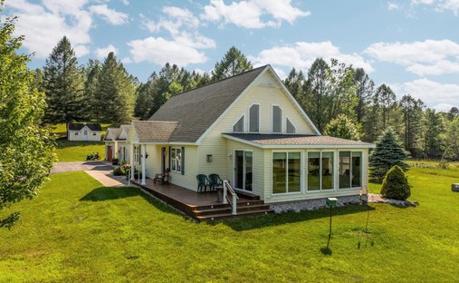 House in Central Lake, Michigan, United States 1