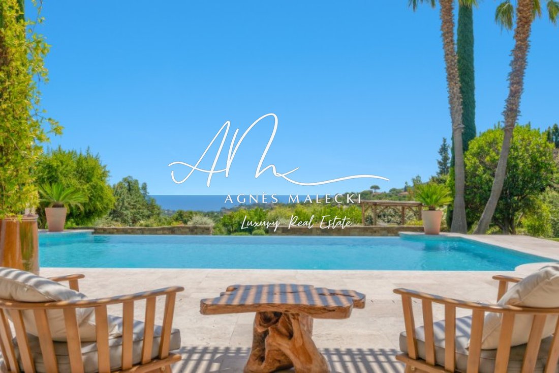 Villa in Nord, Cavalaire-sur-Mer, France 2 - 18447580
