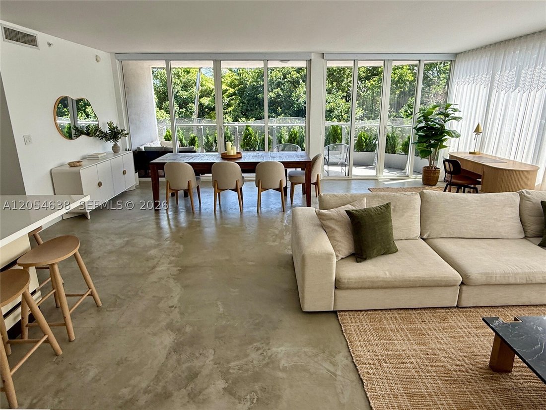 Condo in Miami Beach, Florida, United States 1 - 18446196