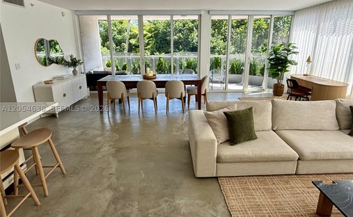 Condo in Miami Beach, Florida, United States 1