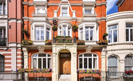 House in Mayfair, Westminster, England 1