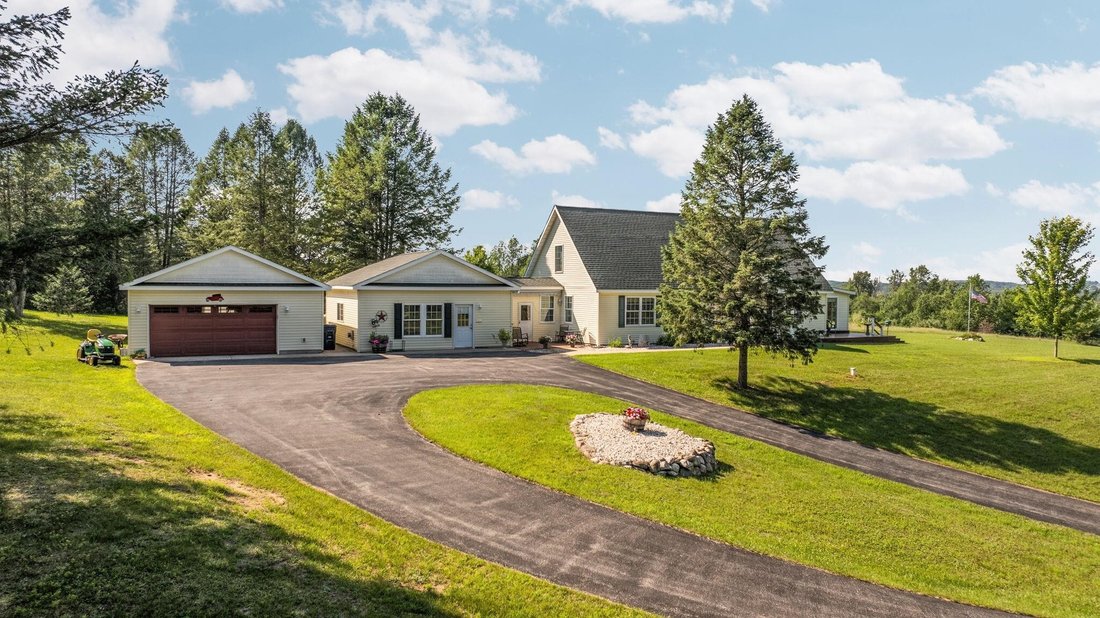 House in Central Lake, Michigan, United States 4 - 18446408