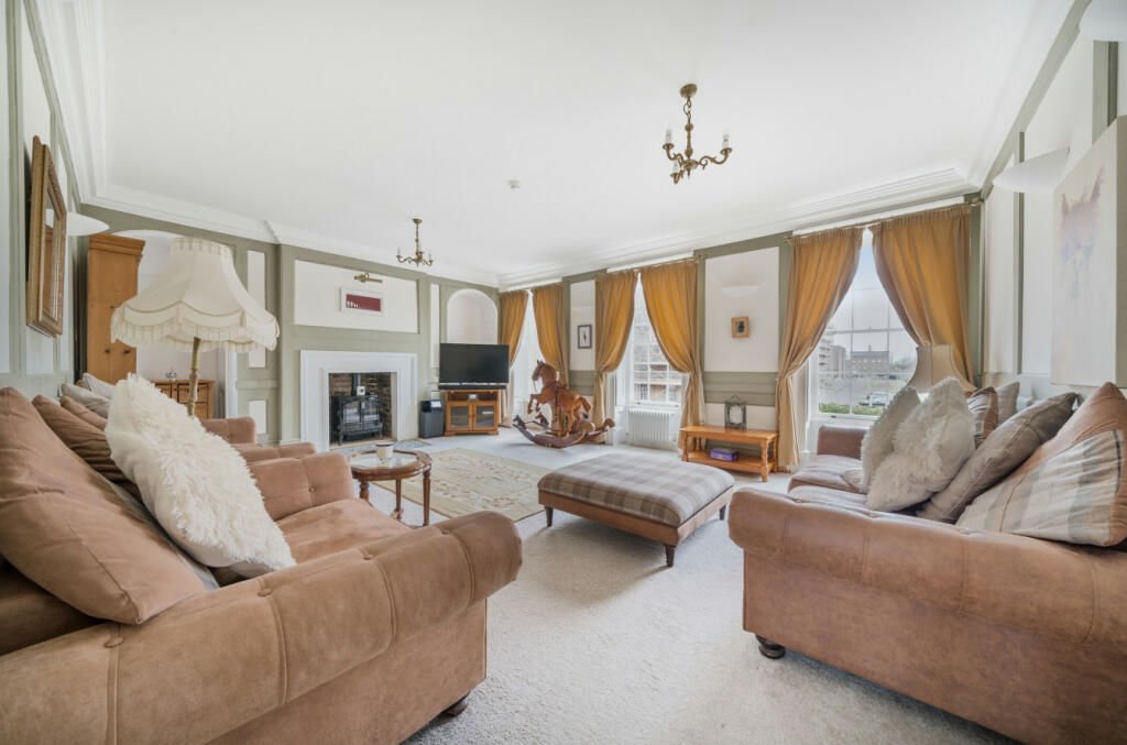 House in Haslar, Gosport, England 2 - 18446087