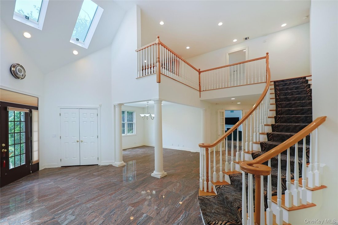 House in North Hills, New York, United States 5 - 18445571
