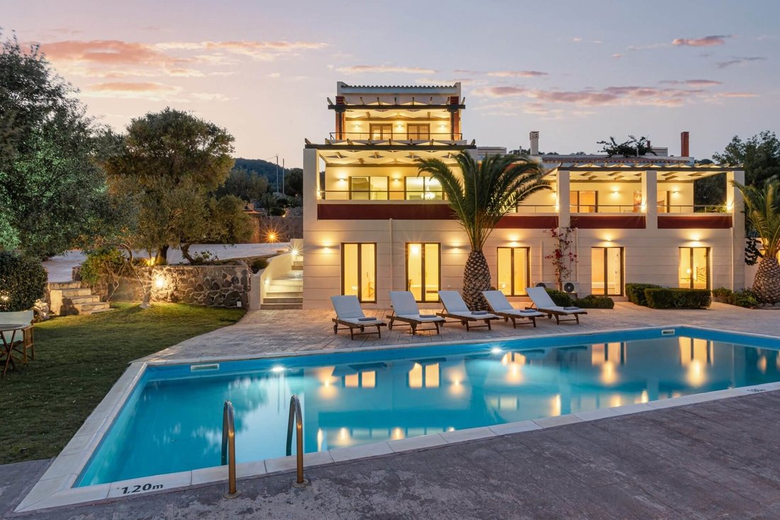 Villa à Égine, Attique, Grèce 1 - 18447155