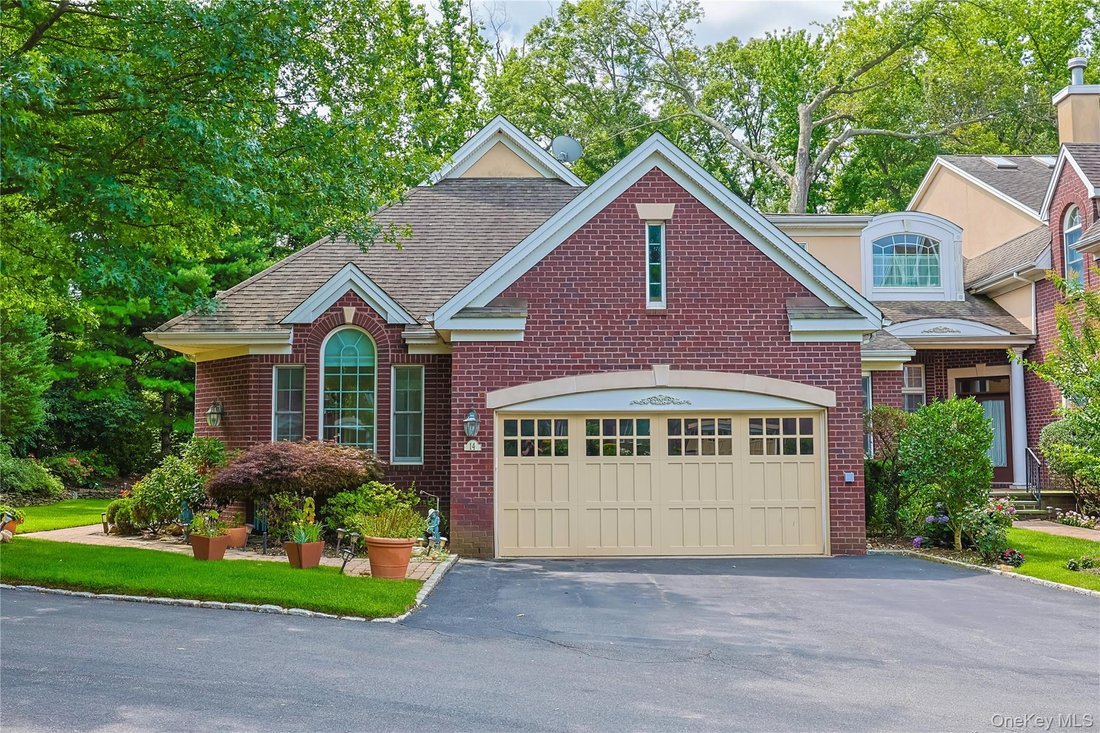 House in North Hills, New York, United States 3 - 18445571