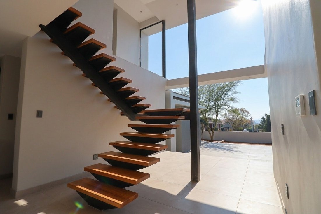 House in Centurion, Gauteng, South Africa 5 - 18022495