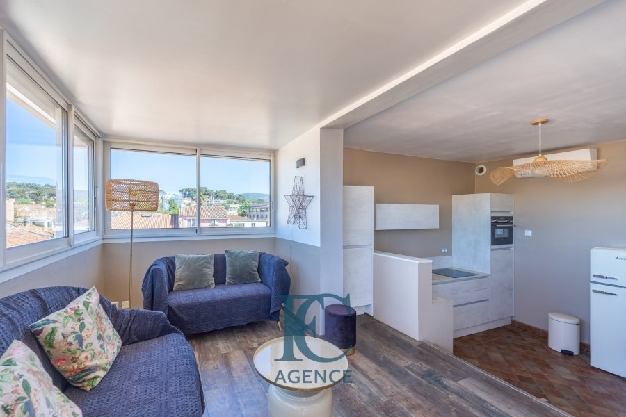Apartment in Sanary-sur-Mer, Provence-Alpes-Côte d'Azur, France 2 - 18450058