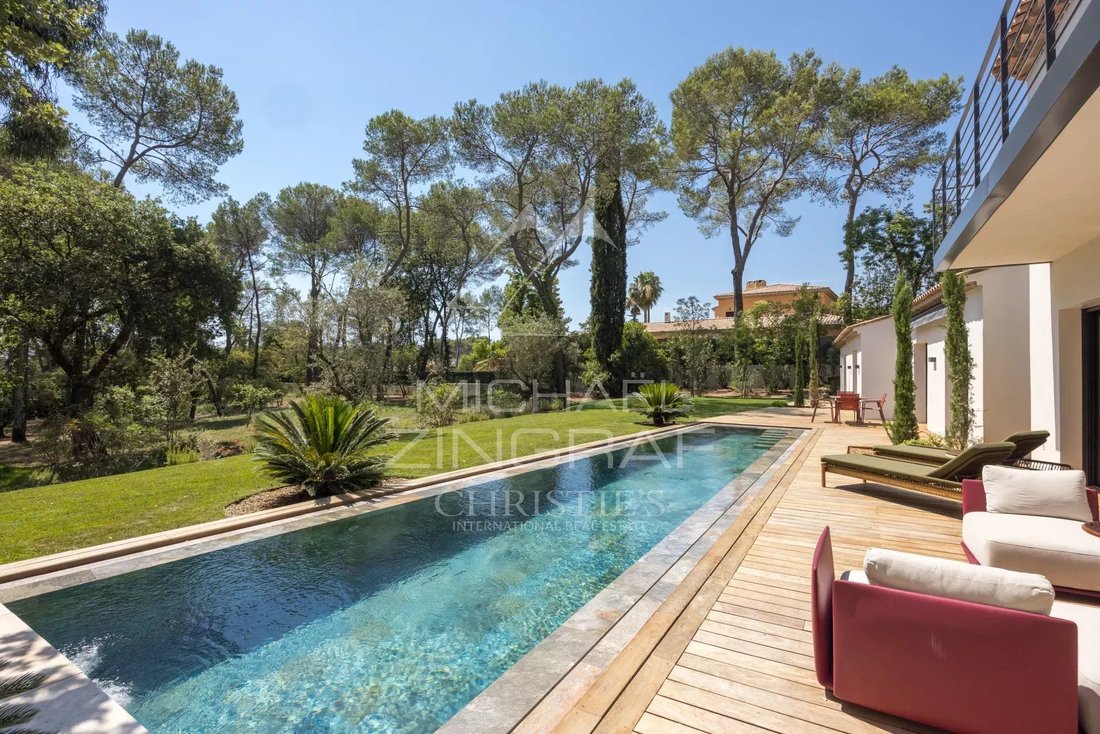 Villa in Mougins, Provence-Alpes-Côte d'Azur, France 2 - 18448124