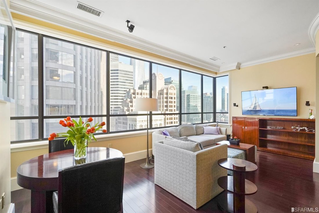 Condo in San Francisco, California, United States 3 - 18449771