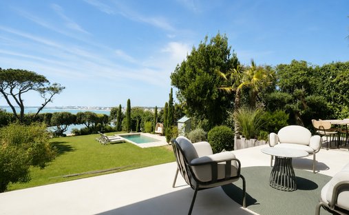 Villa in Nord Est Vallieres, Saint-Georges-de-Didonne, France 1