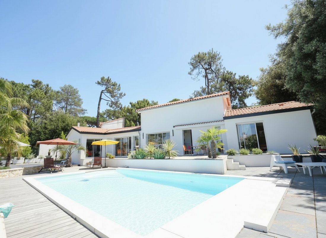 Villa in Pontaillac, Royan, France 2 - 18450098