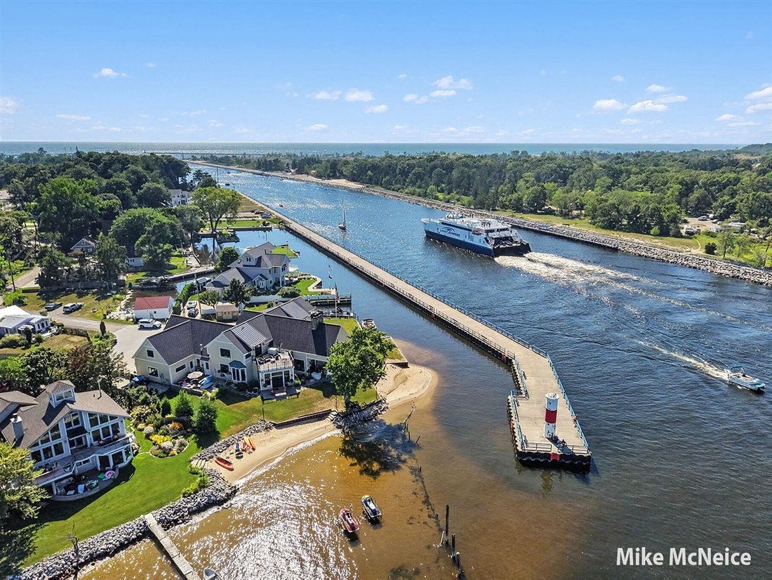 House in Muskegon, Michigan, United States 3 - 18450309